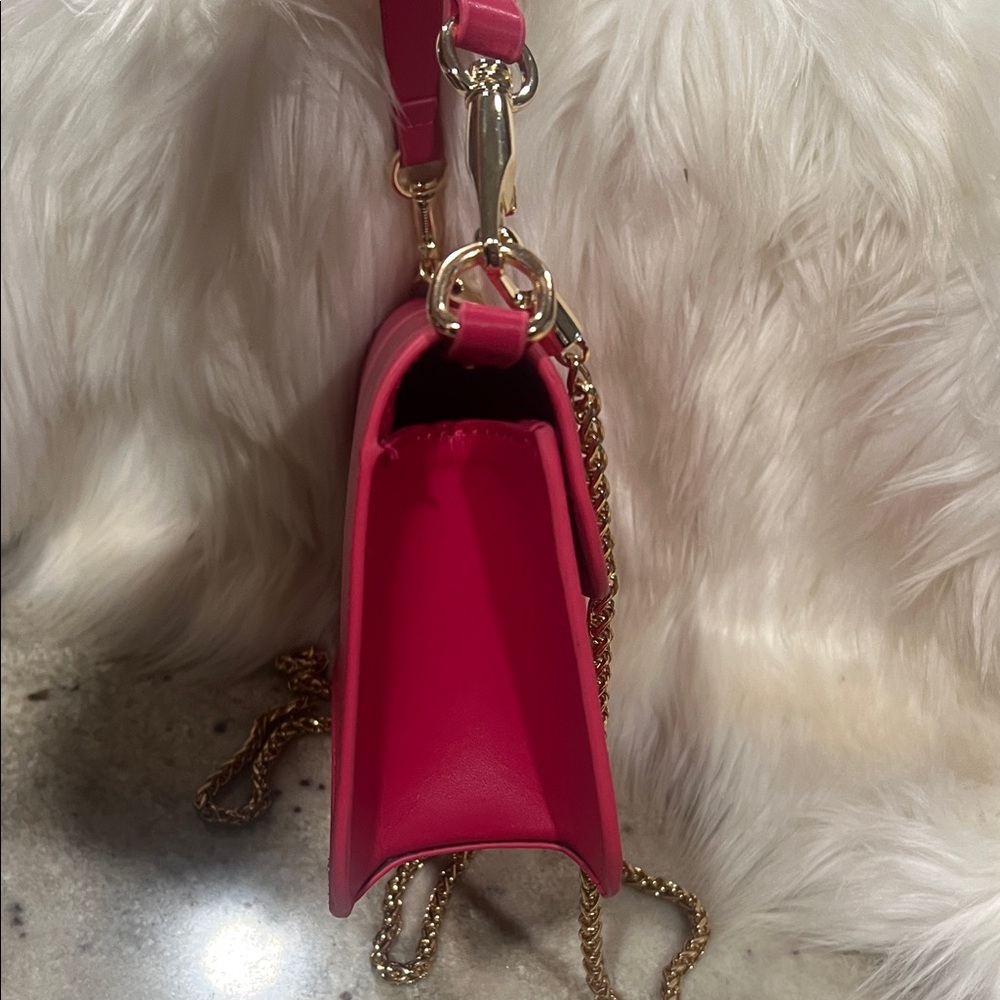 Valentino Garavani Pink VLogo Chain Shoulder Clutch - Picture 5 of 9